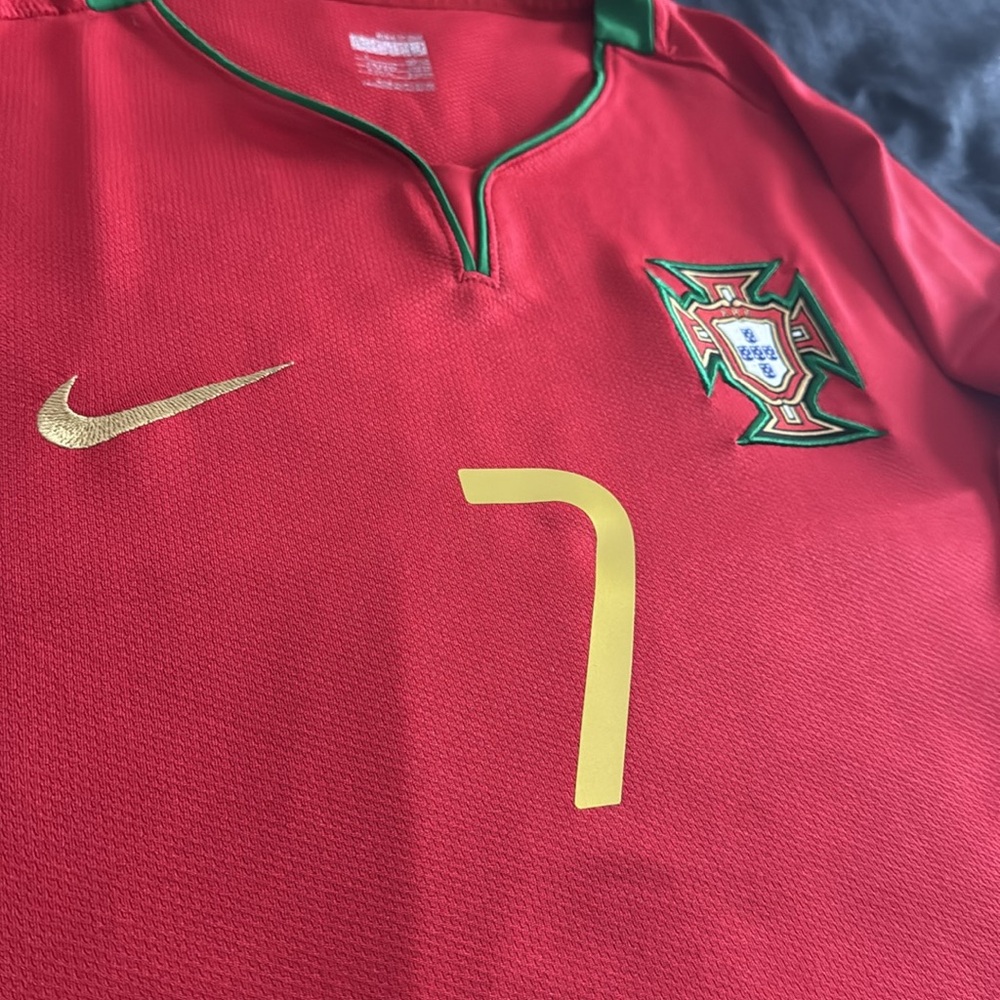 Portugal 🇵🇹 #7 Cristiano Ronaldo Euro 2008 Home Nike Jersey with badges! - Picture 5 of 12
